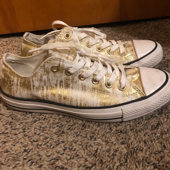 UNIQUE Shiny Gold and White size 9 Converse - Picture 1 of 5